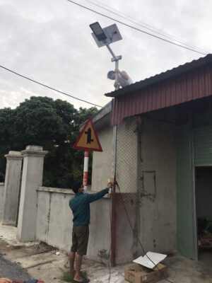 ảnh đèn năng lượng mặt trời do Hoàng Long Solar lắp đặt